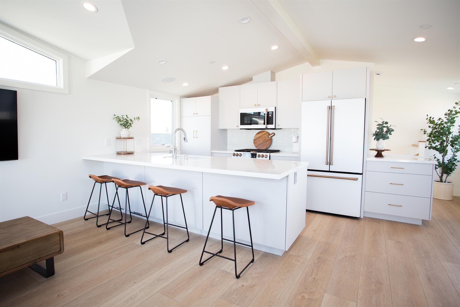 Sun Deck Haven - Image 5