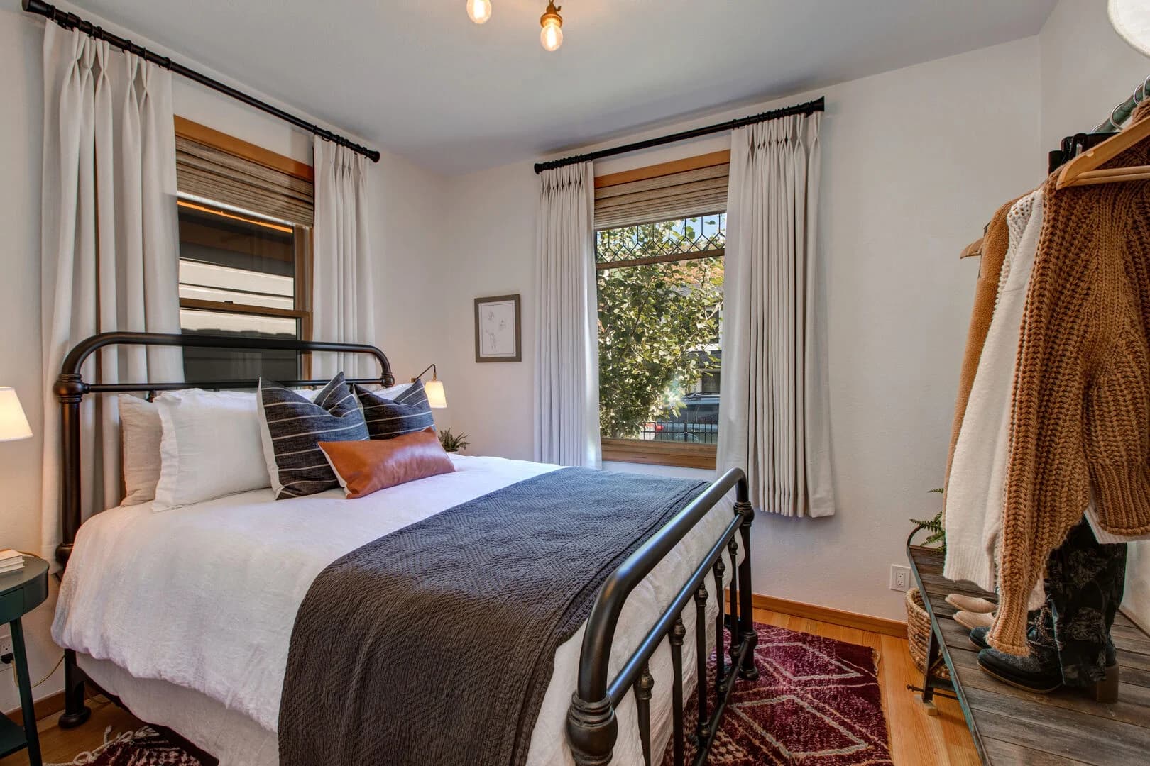 Alpine Minnie's - Image 11