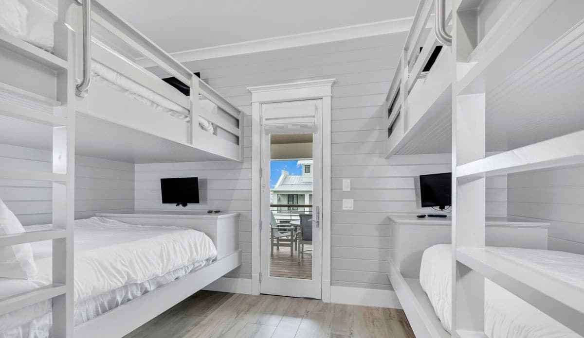 Sapphire Shores - Image 45