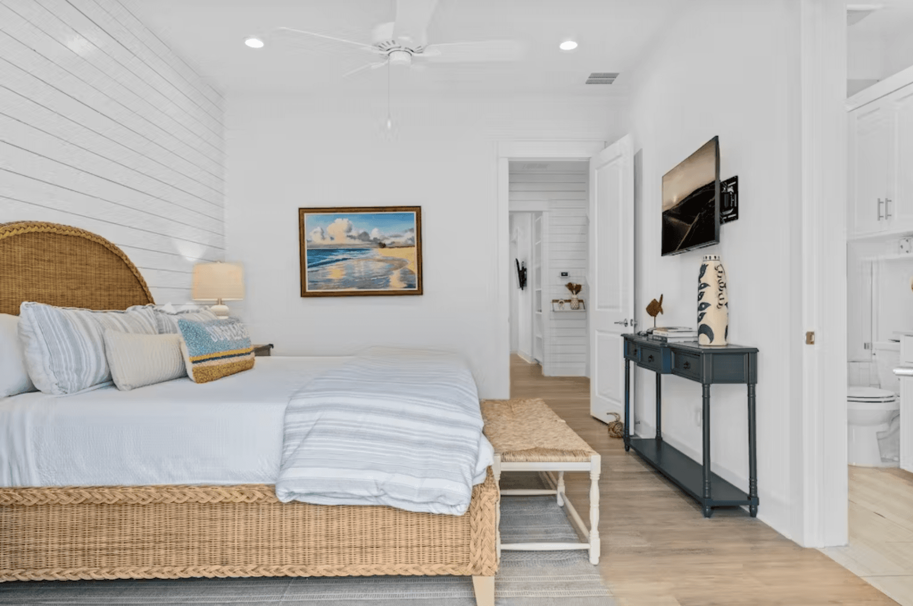 Beach Ball House - Image 24