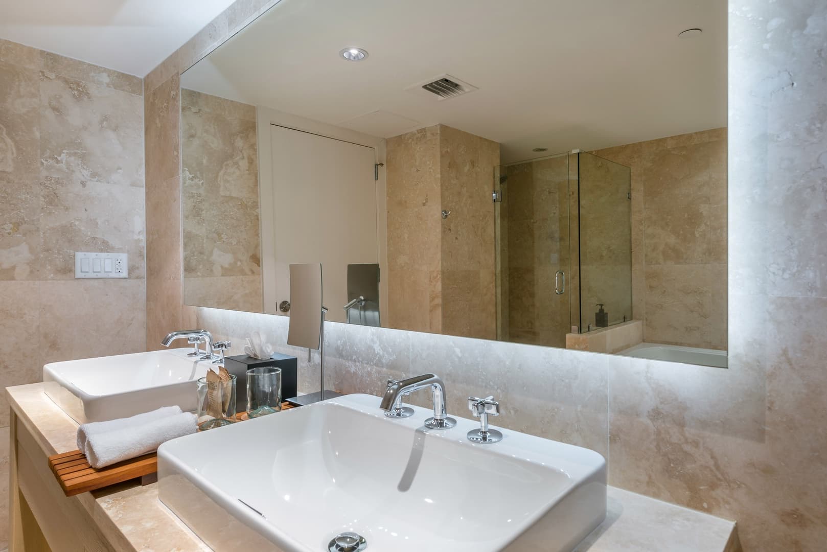 1 Hotel & Homes Residence #1144 - Image 17