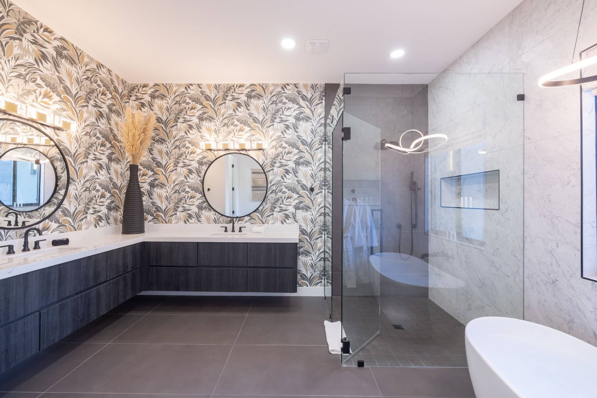 Estate on Harmony - Image 30