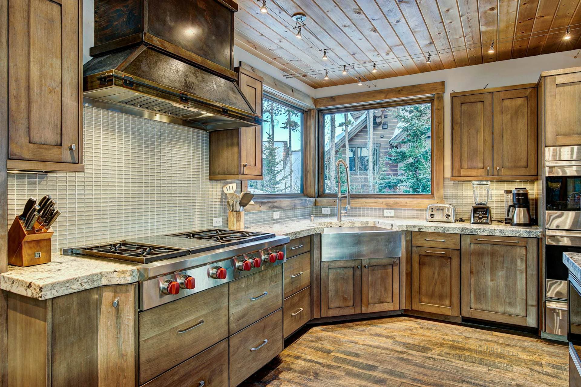 Skiers Palace - Image 10