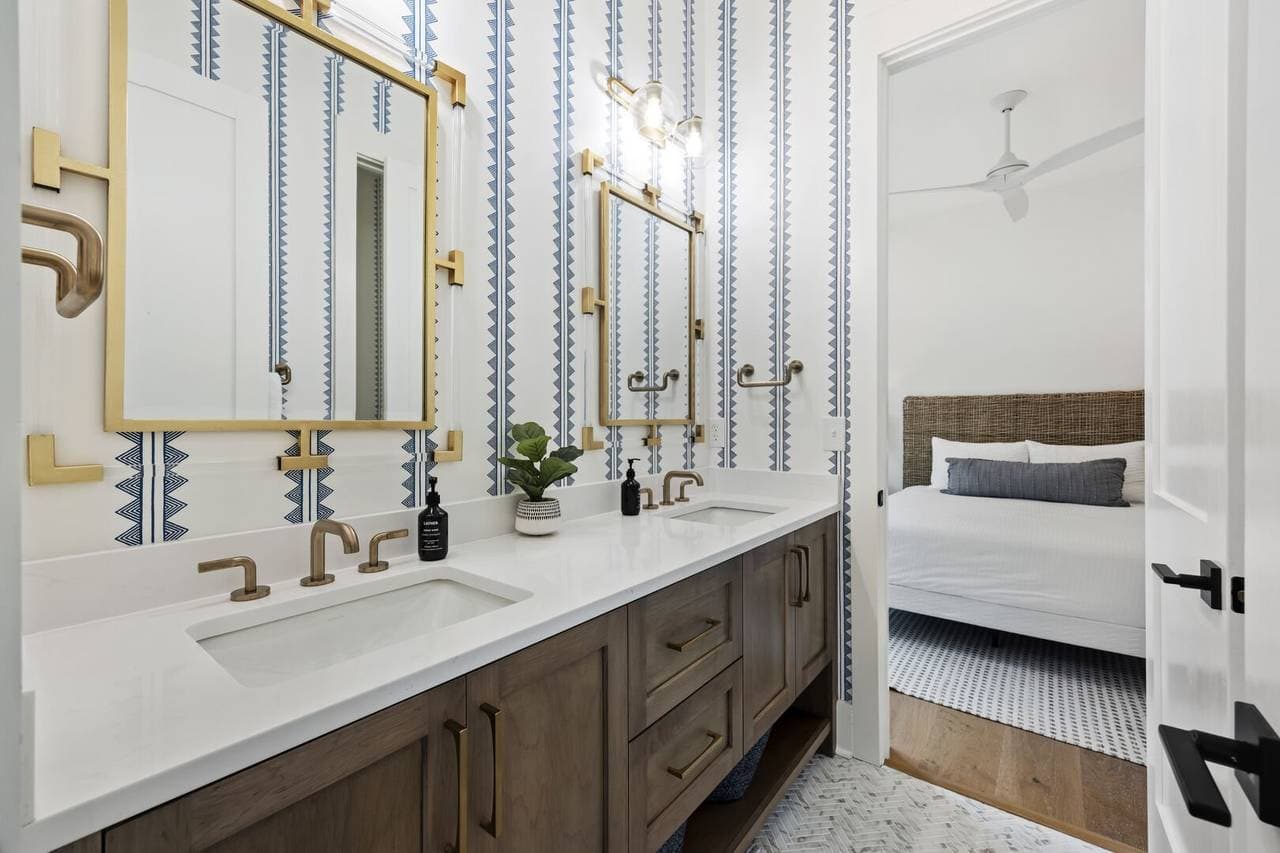 Yacht Harbor #10 - Image 25