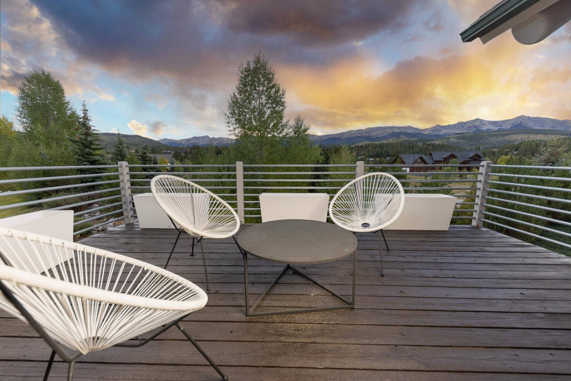 Modern Ski Home - Image 36