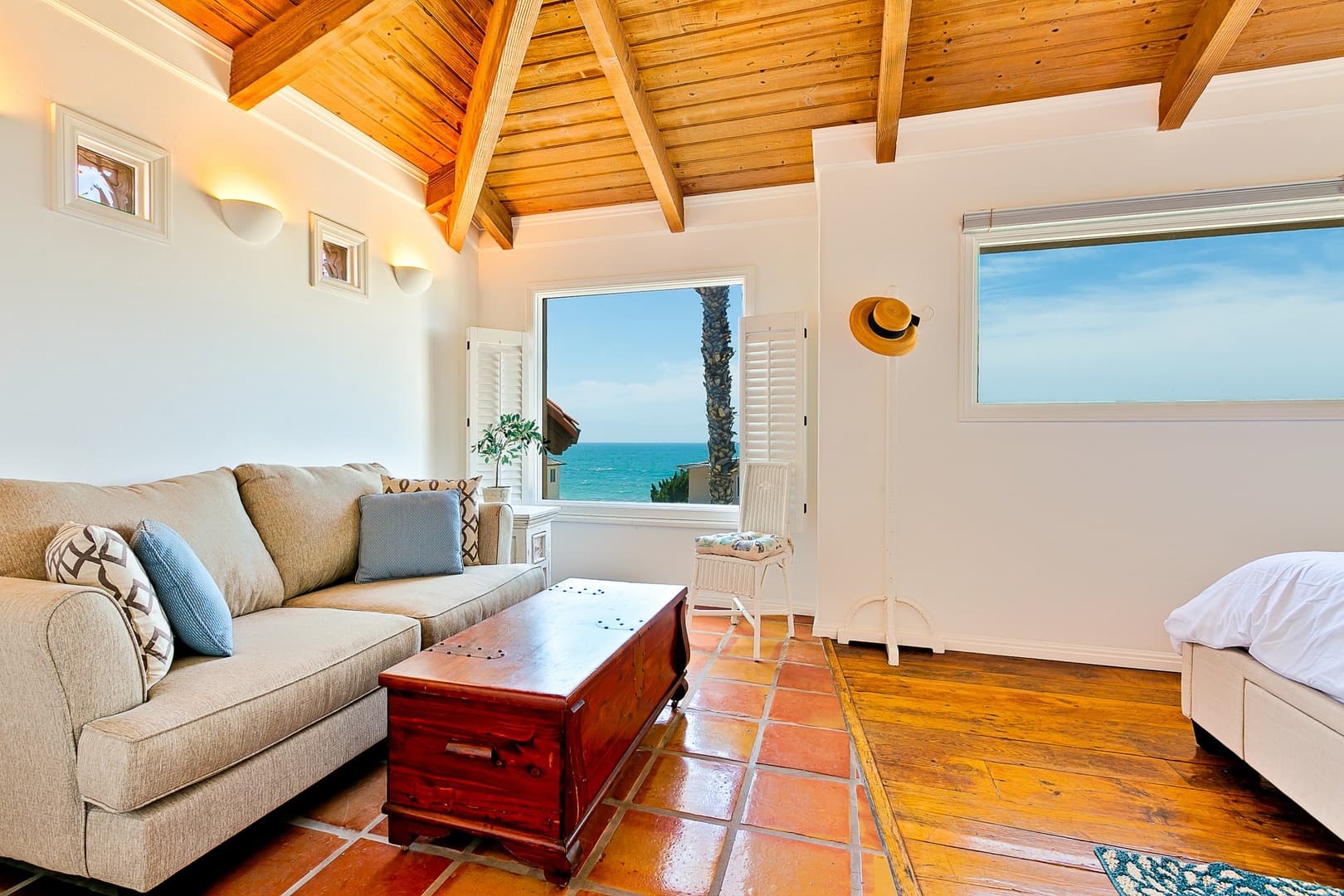 Spanish Palms Home - Image 12