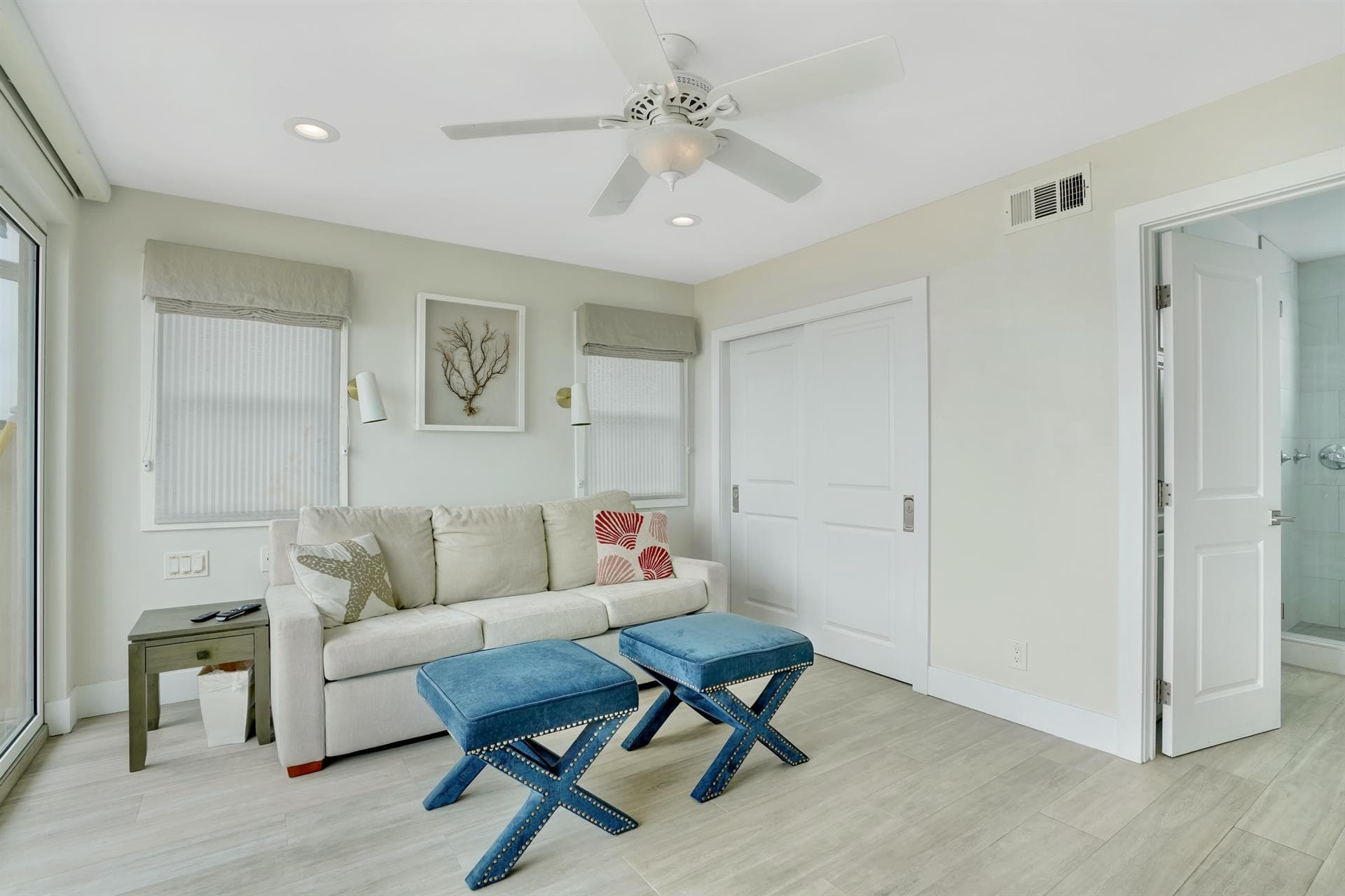 Catalina Oceanfront - Image 30