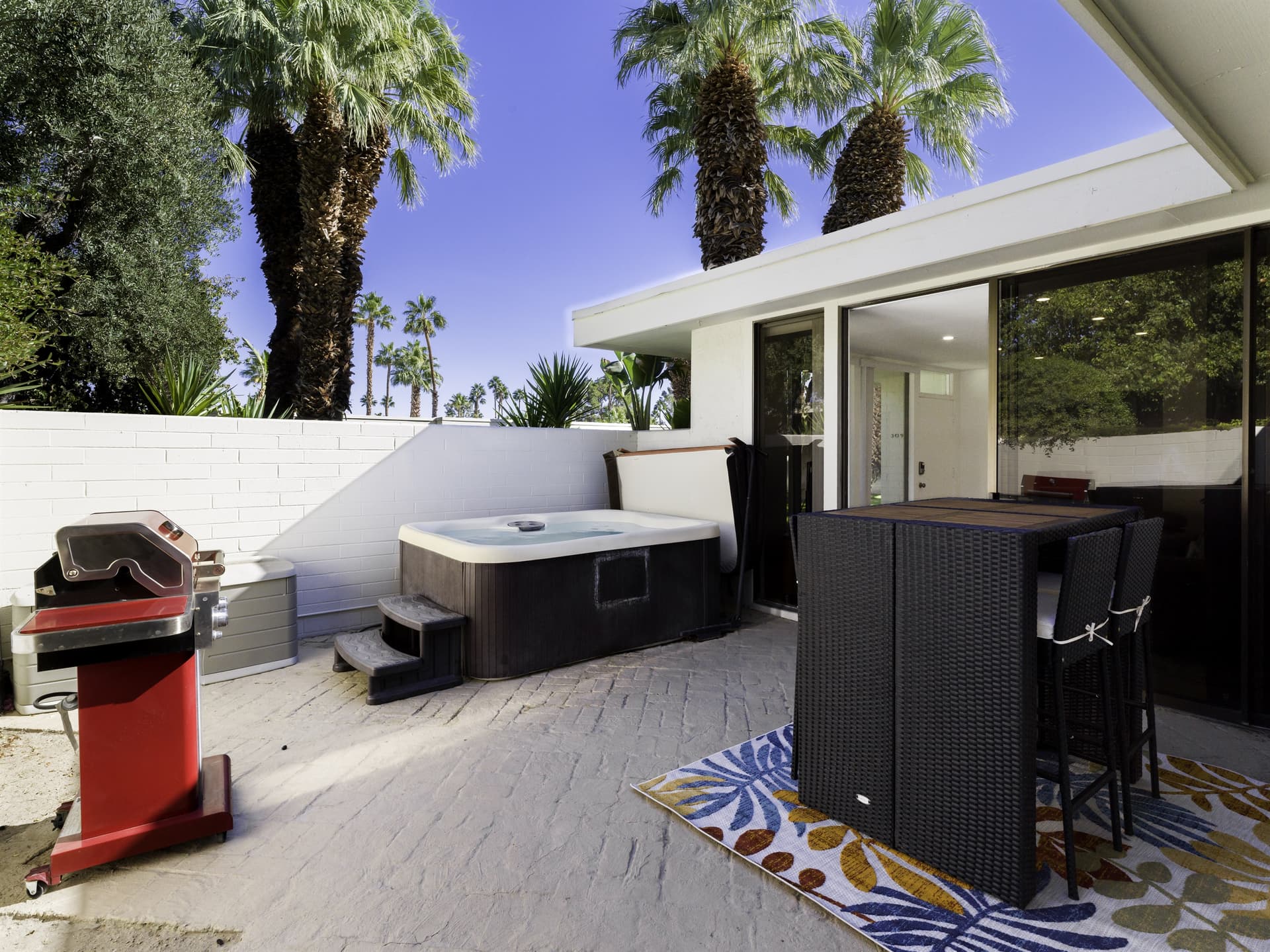 Bamboo Bungalow - Image 26