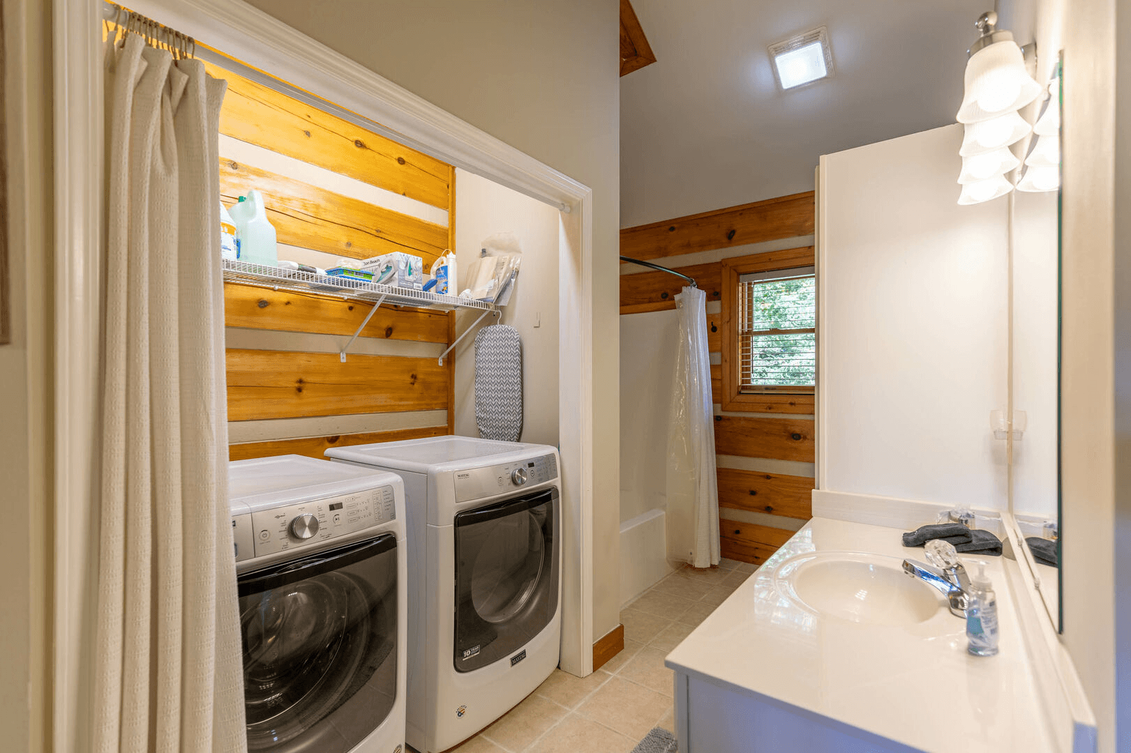 Log Inn at River Ridge - Image 11