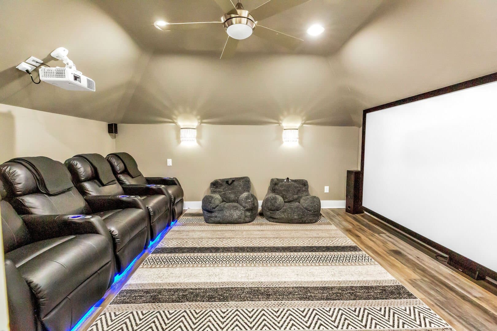 Sunshine Beach Home - Image 8