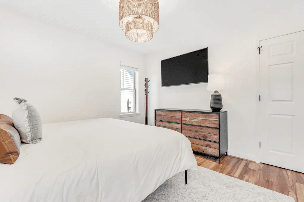 Brookshire Townhome - Image 11