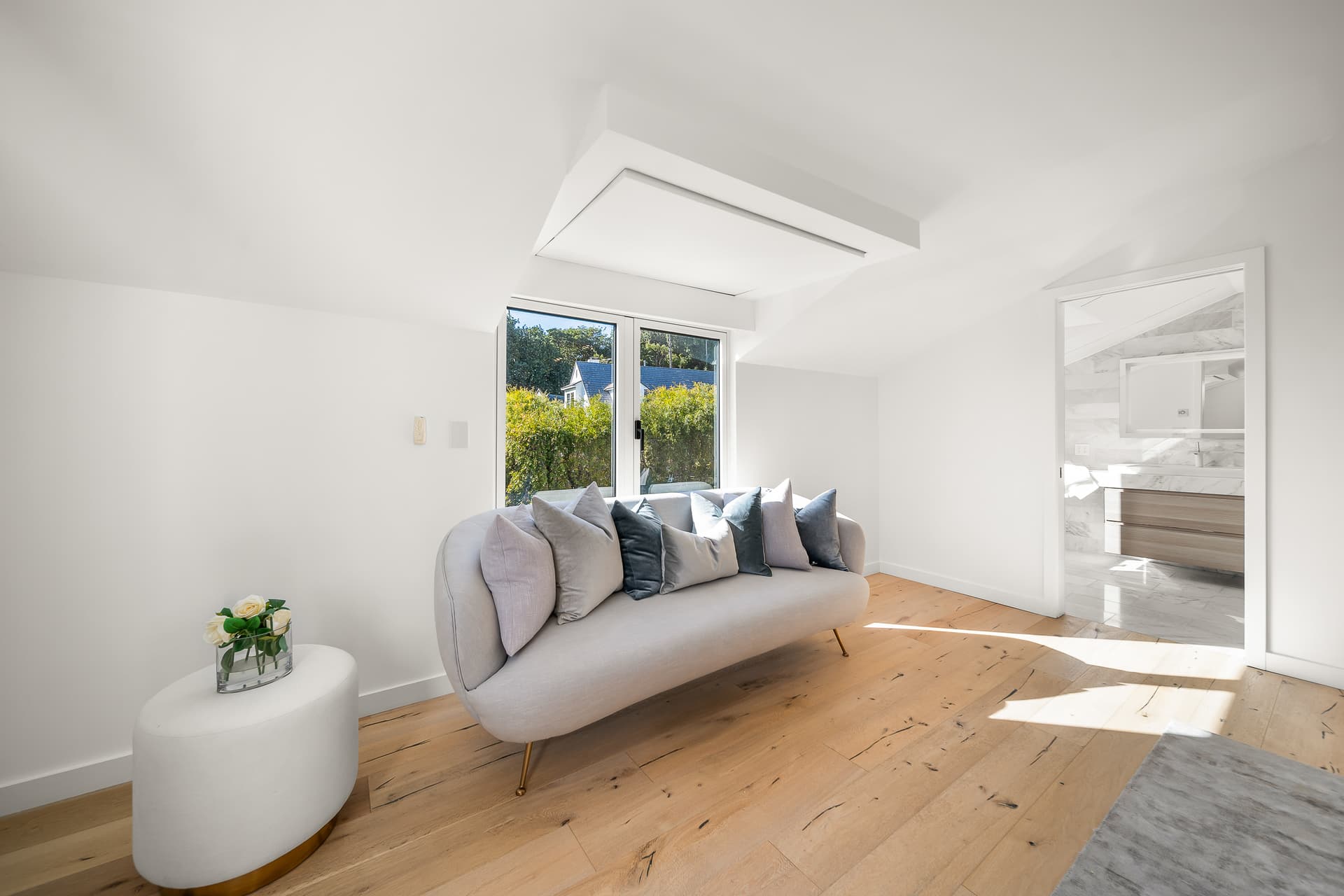 London Villa - Image 52