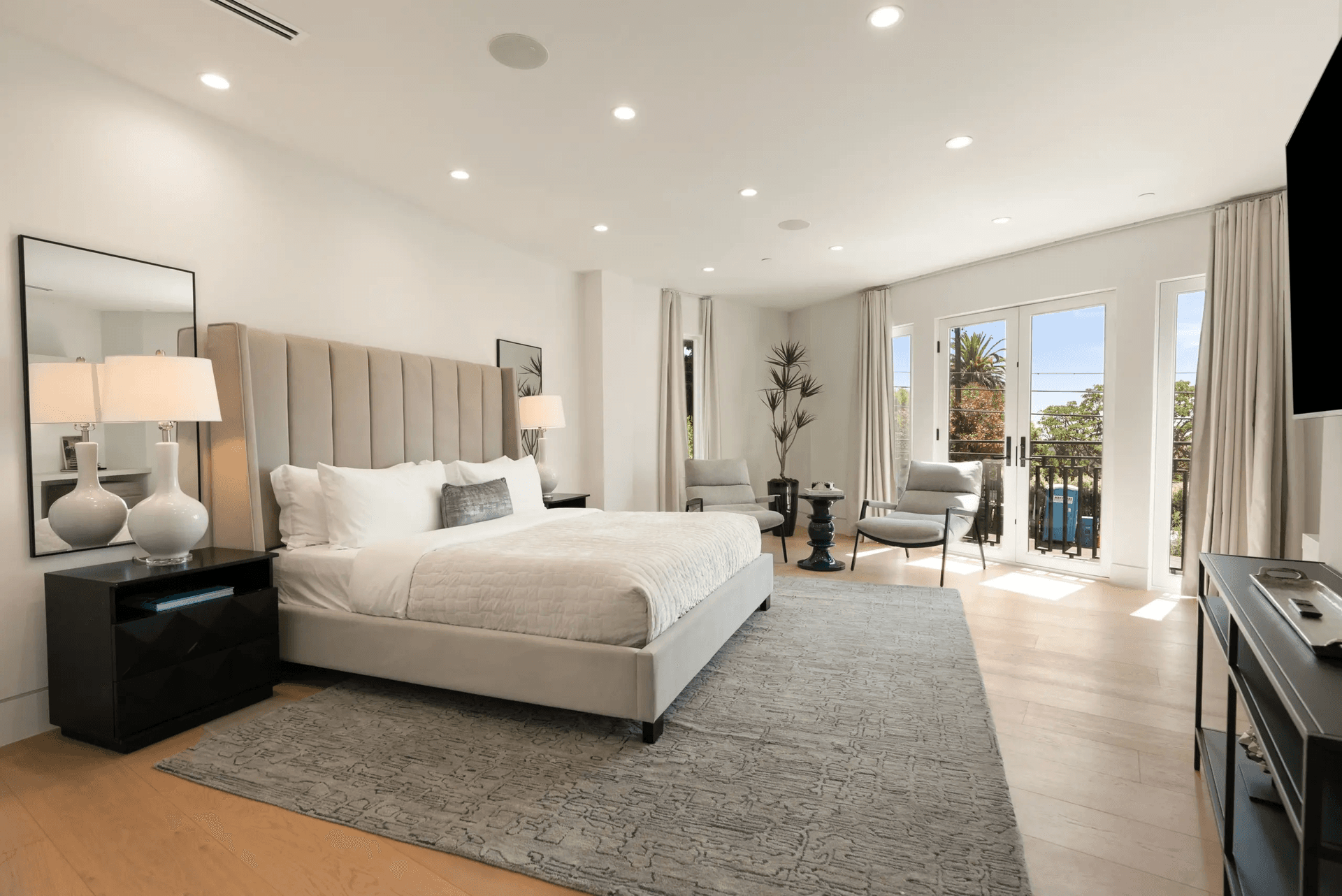 Noble Crest - Image 30