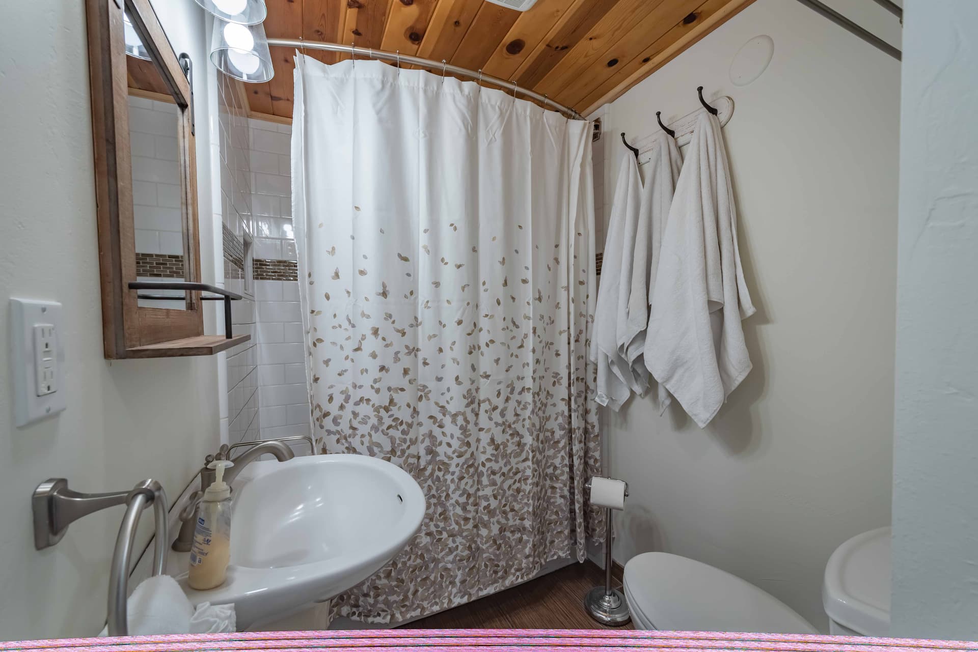 Hidden Acre Vineyard Estate - Image 42