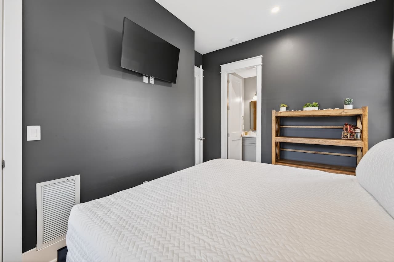 Southern Grace - Image 33