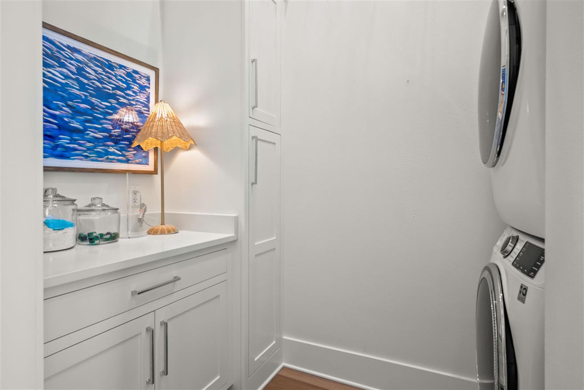 Hello Darlin' - Image 52