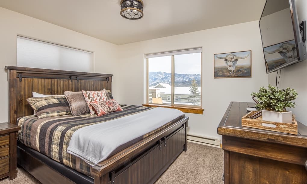 Blacktail Buck - Image 6