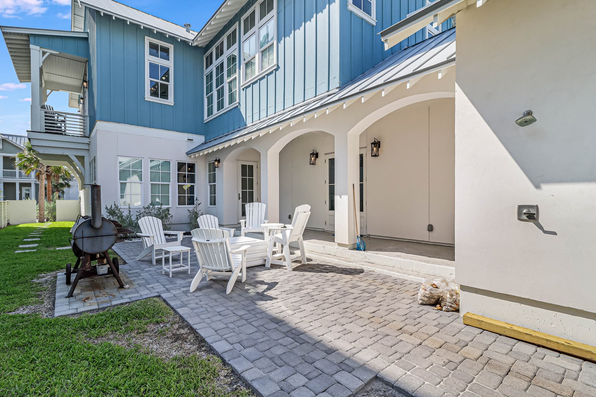 Sunset House - Image 40