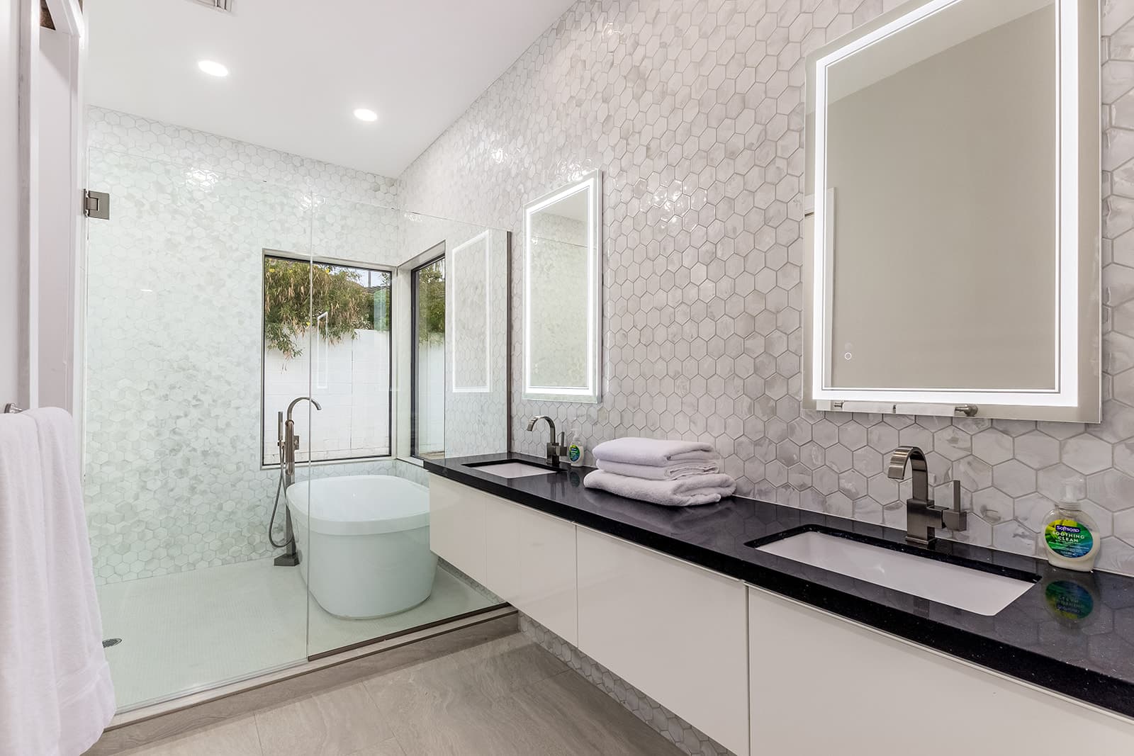 Big House - Image 45