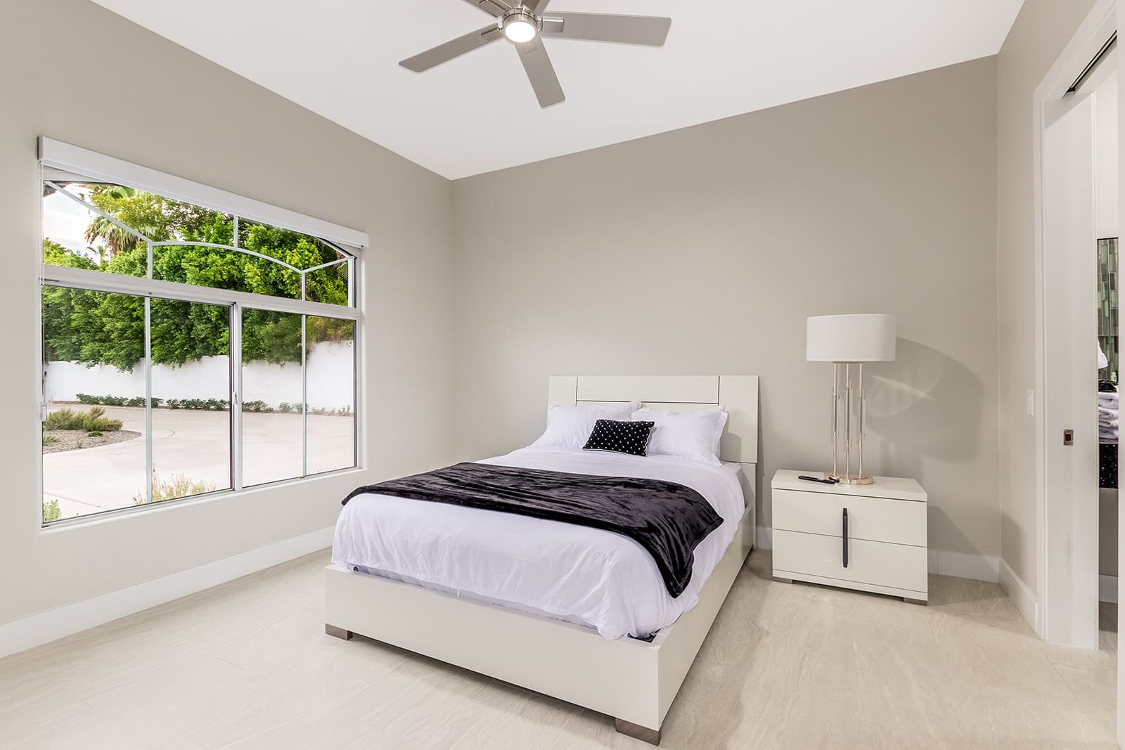 Big House - Image 46