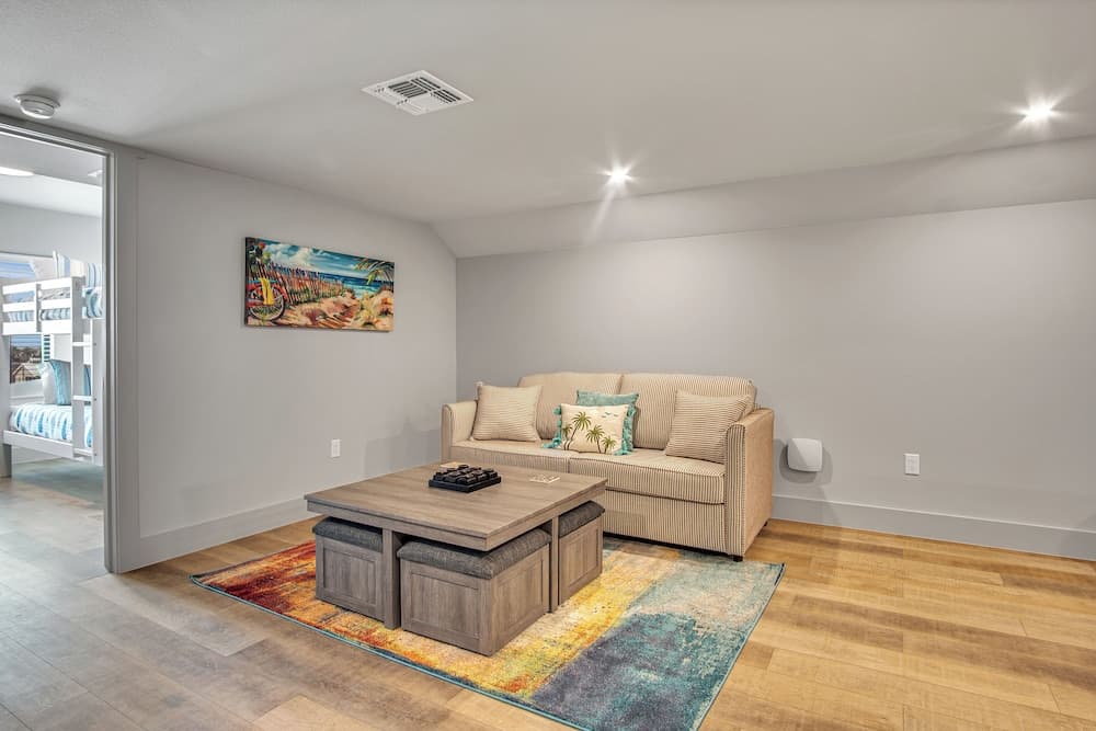 Gentry Sands - Image 9