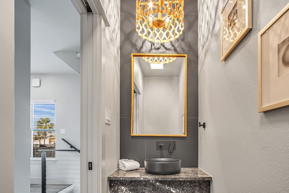 Gentry Sands - Image 10