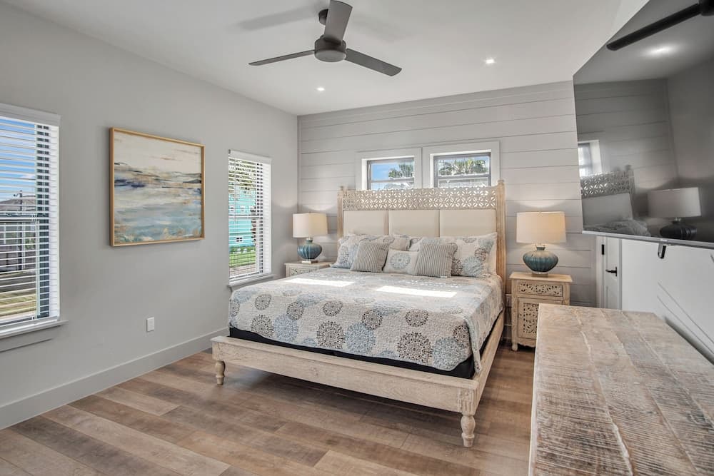 Gentry Sands - Image 14