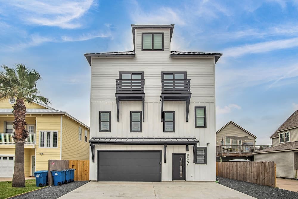 Gentry Sands - Image 28