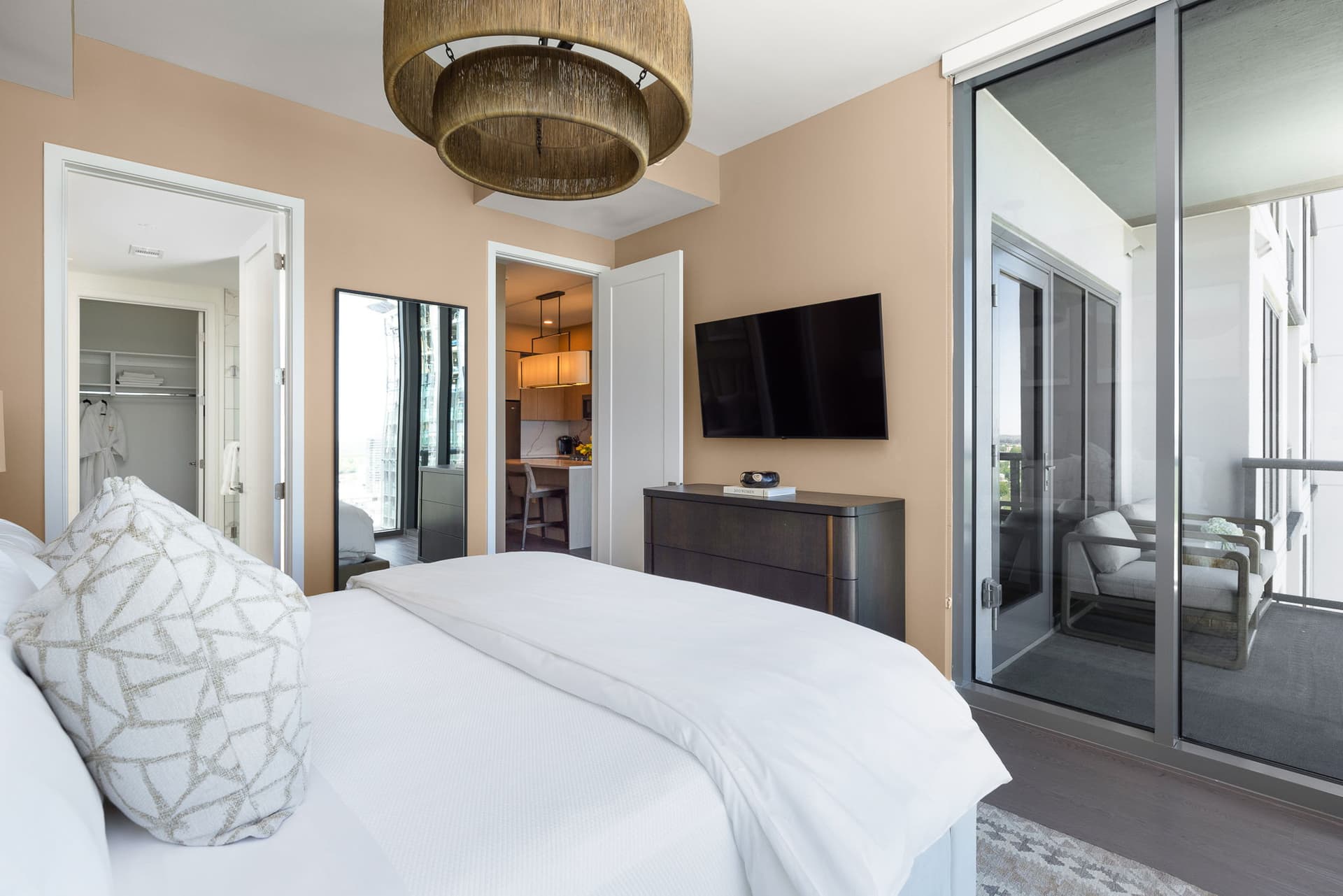 Thunderball Condo - Image 4