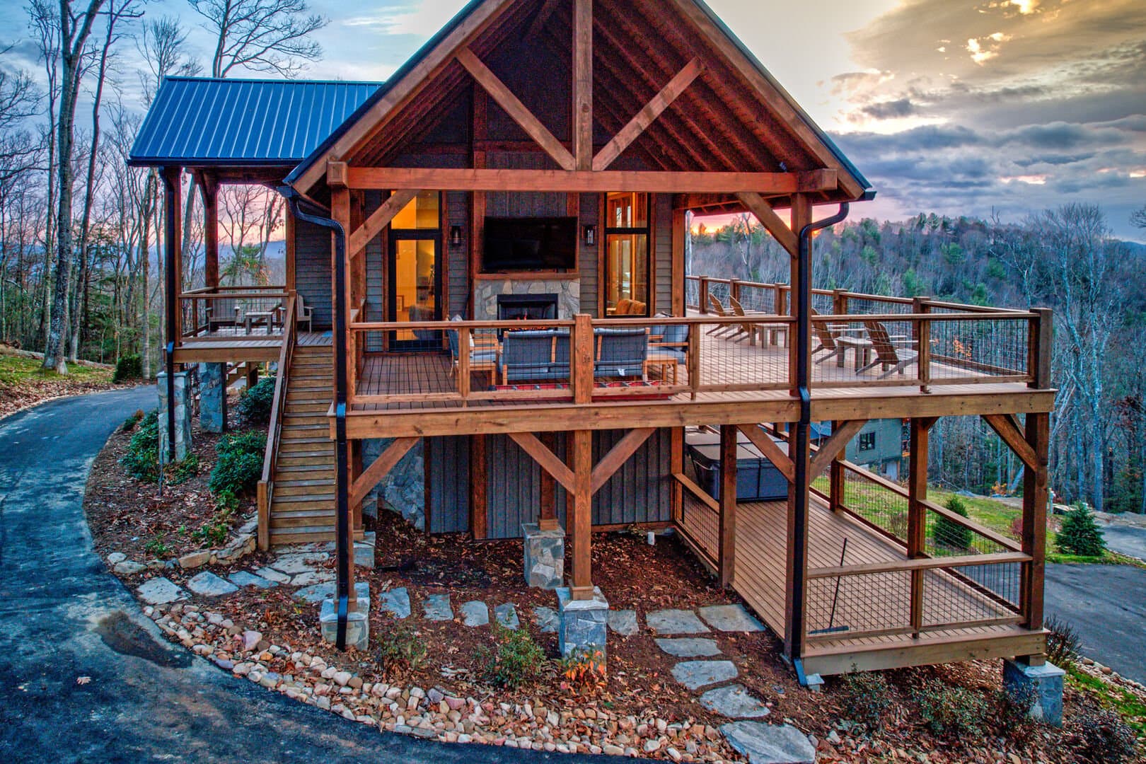 Dire Wolf at Eagles Nest - Image 2