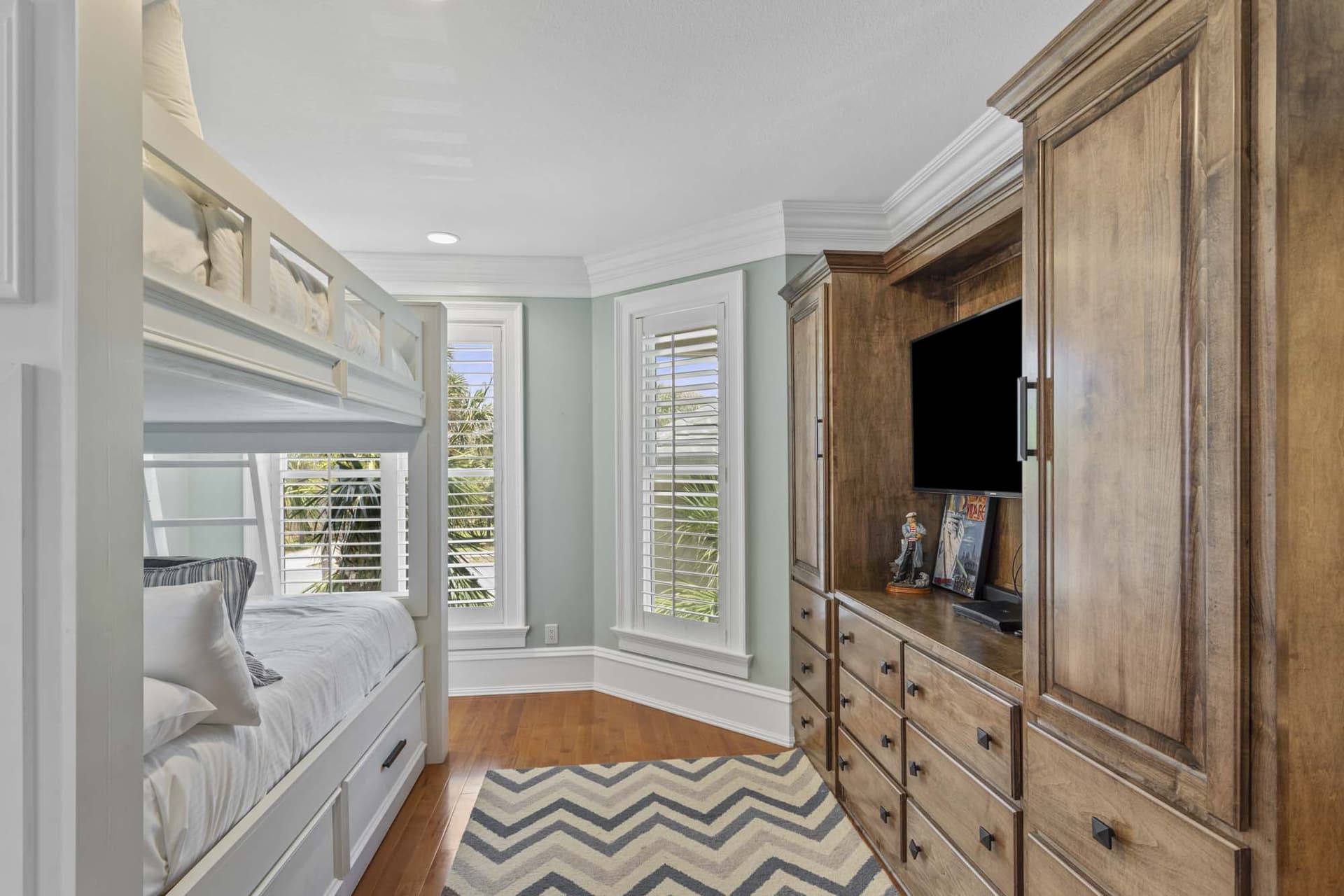 Kings View Manor - Image 19