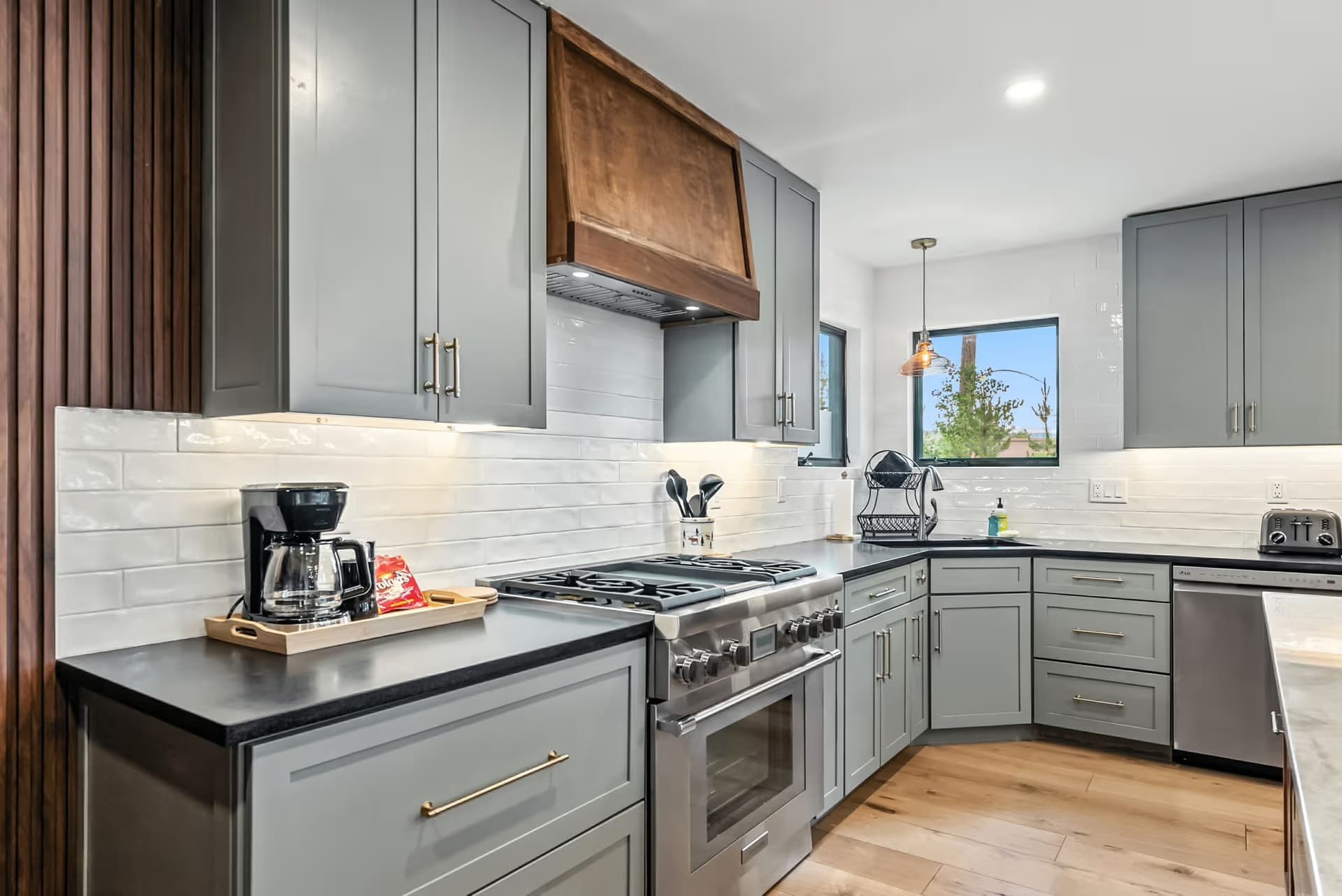 Snowbound Refuge - Image 8