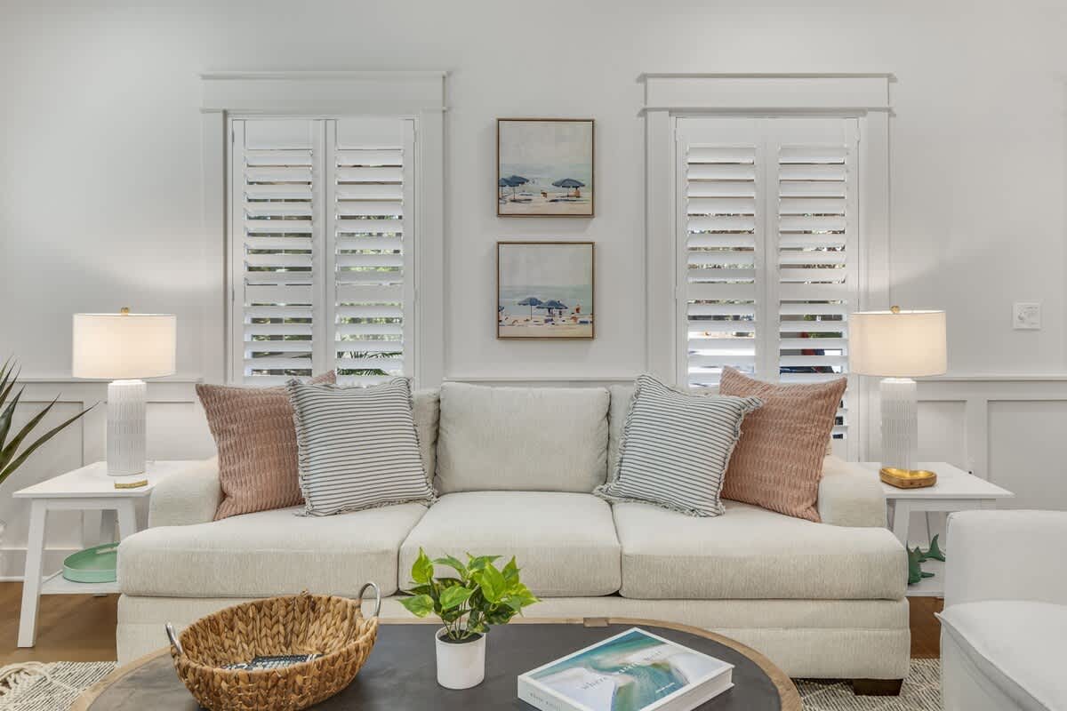 Southern Tides - Image 2