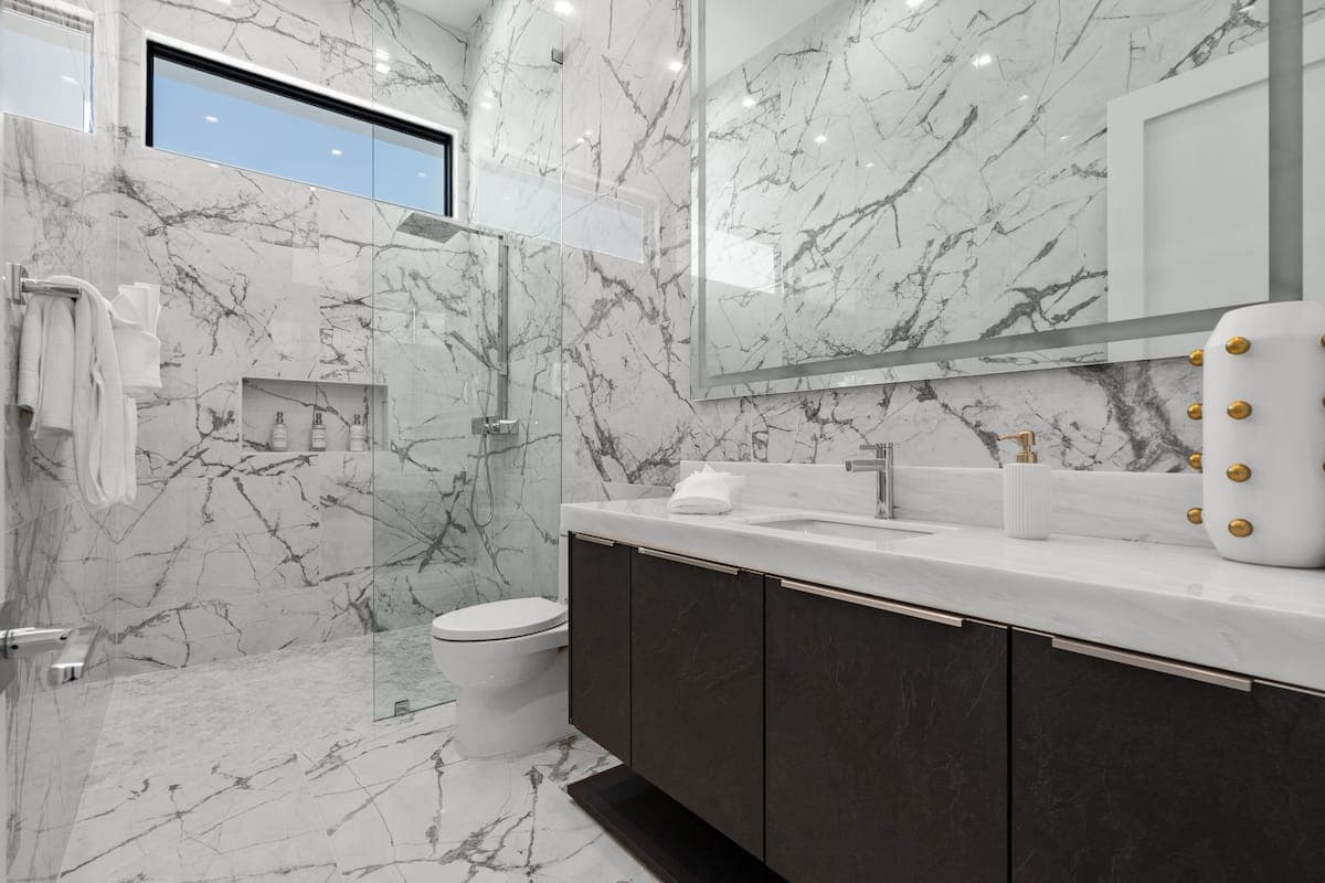 Bravo Villa #12 - Image 40