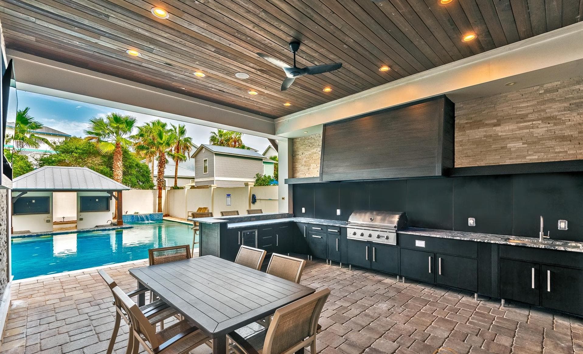 Life Aquatic Villa - Image 18