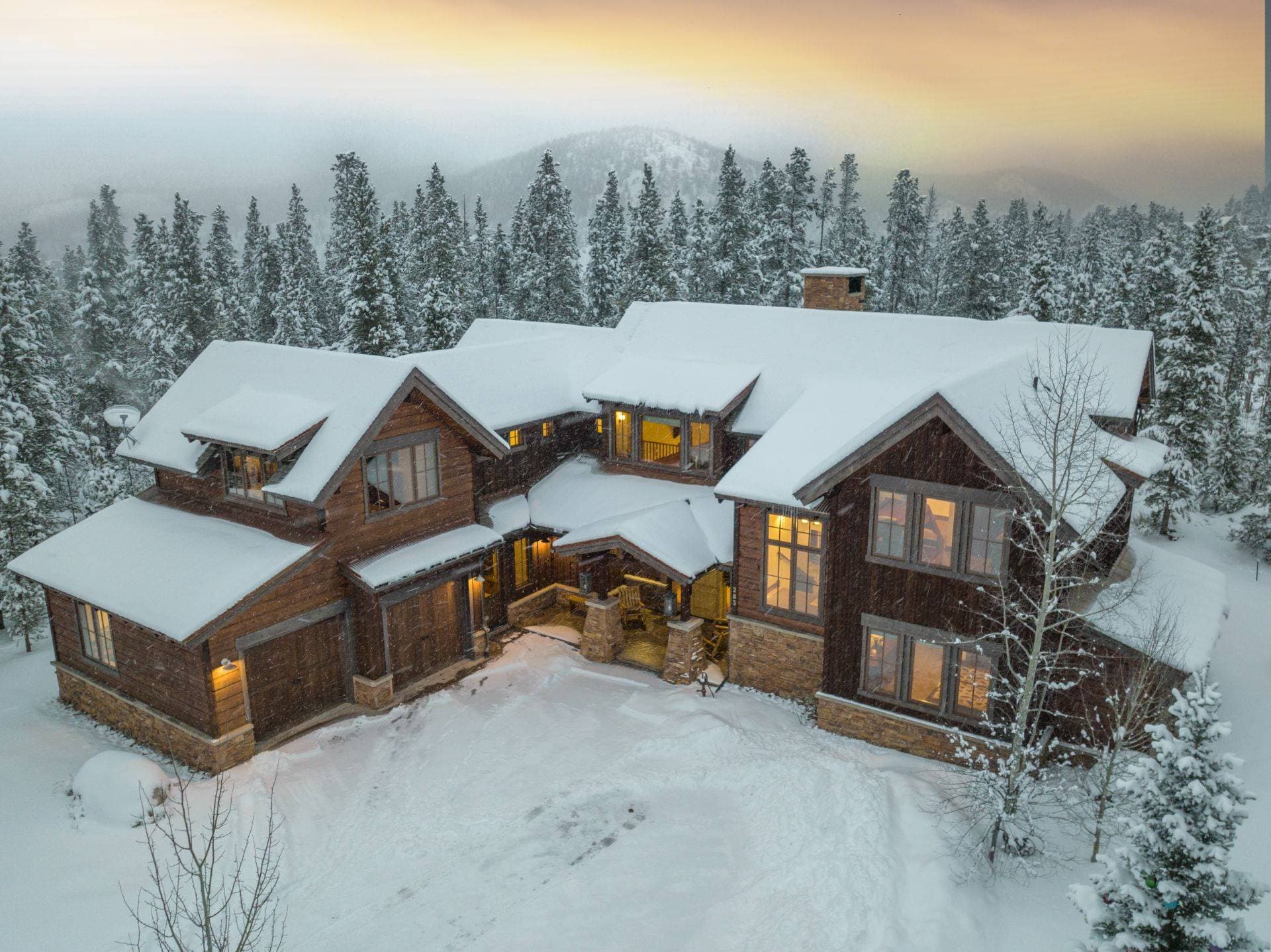 Last Nickel Lodge - Image 38