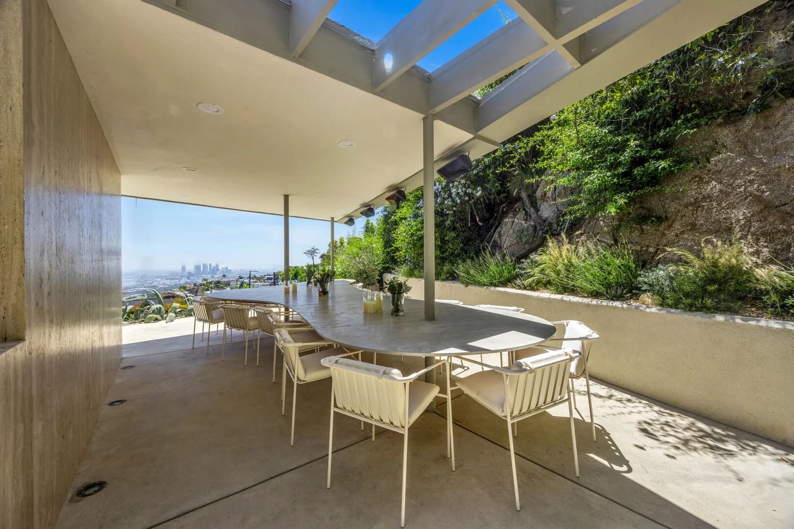 Sunset Plaza View - Image 31