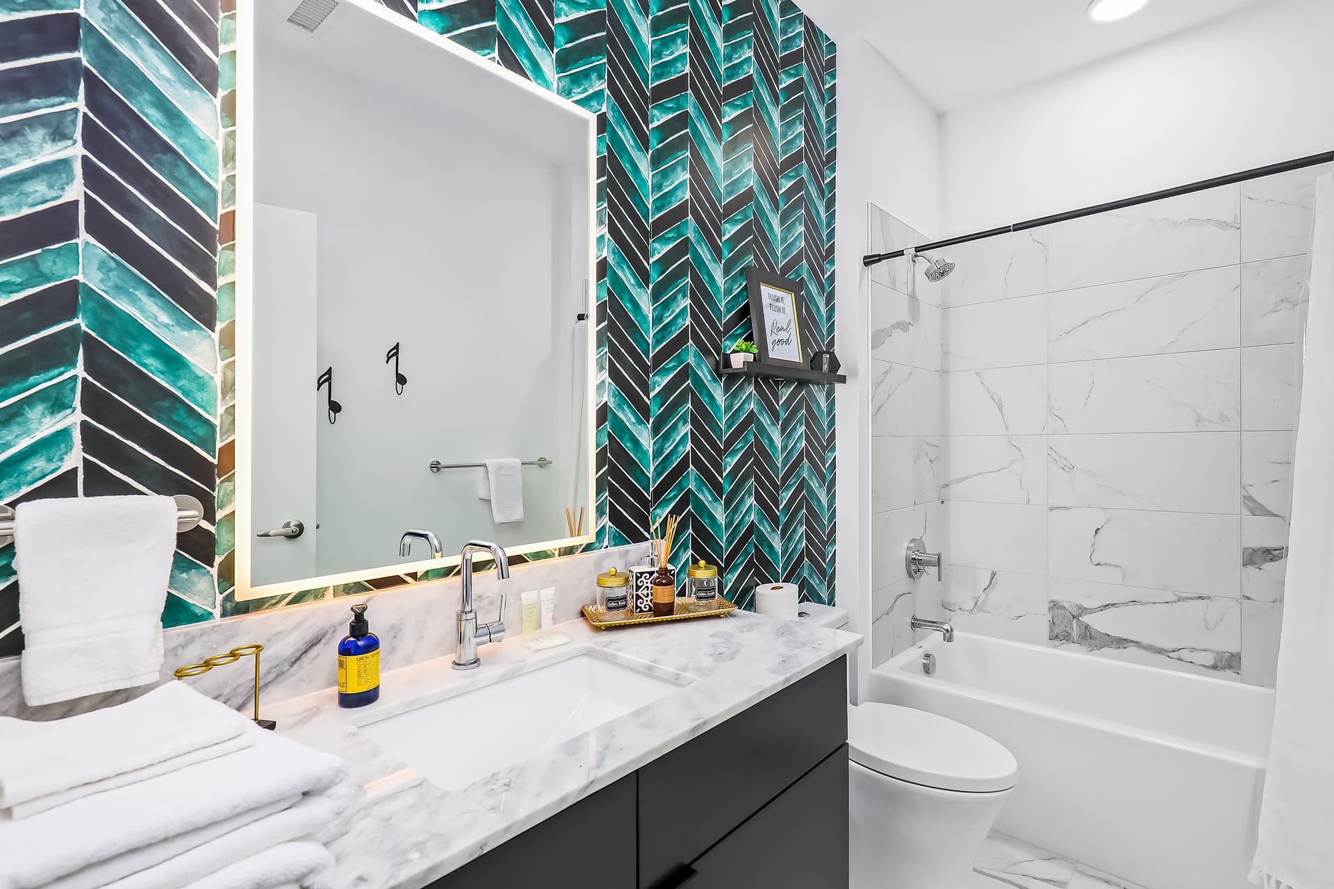 Kick Your Boots Off - Image 8