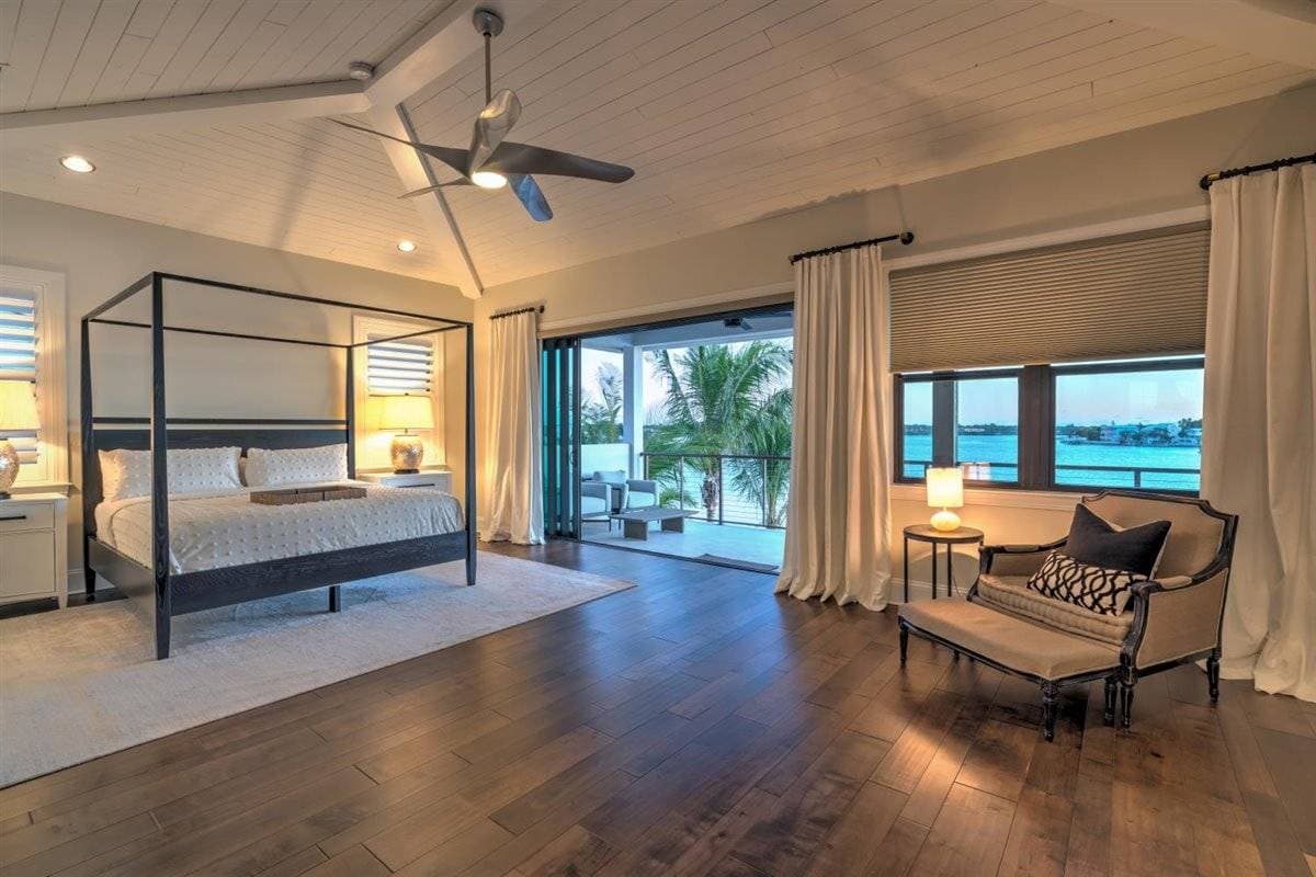 Bayside Paradise Mansion - Image 64