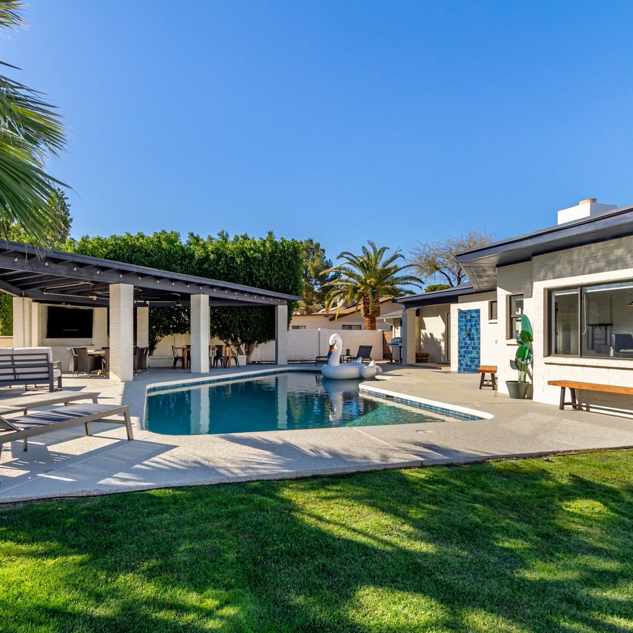 Mesquite Lux Resort - Image 1