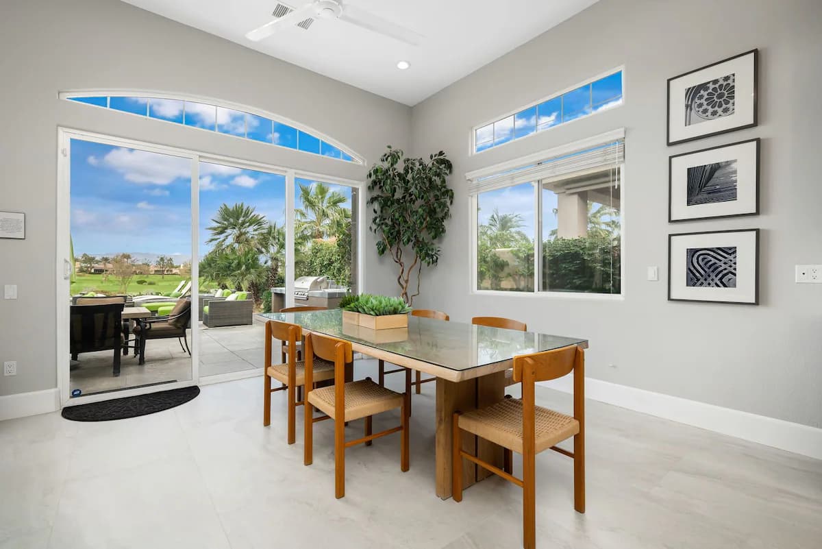 Lake View Home - Image 4