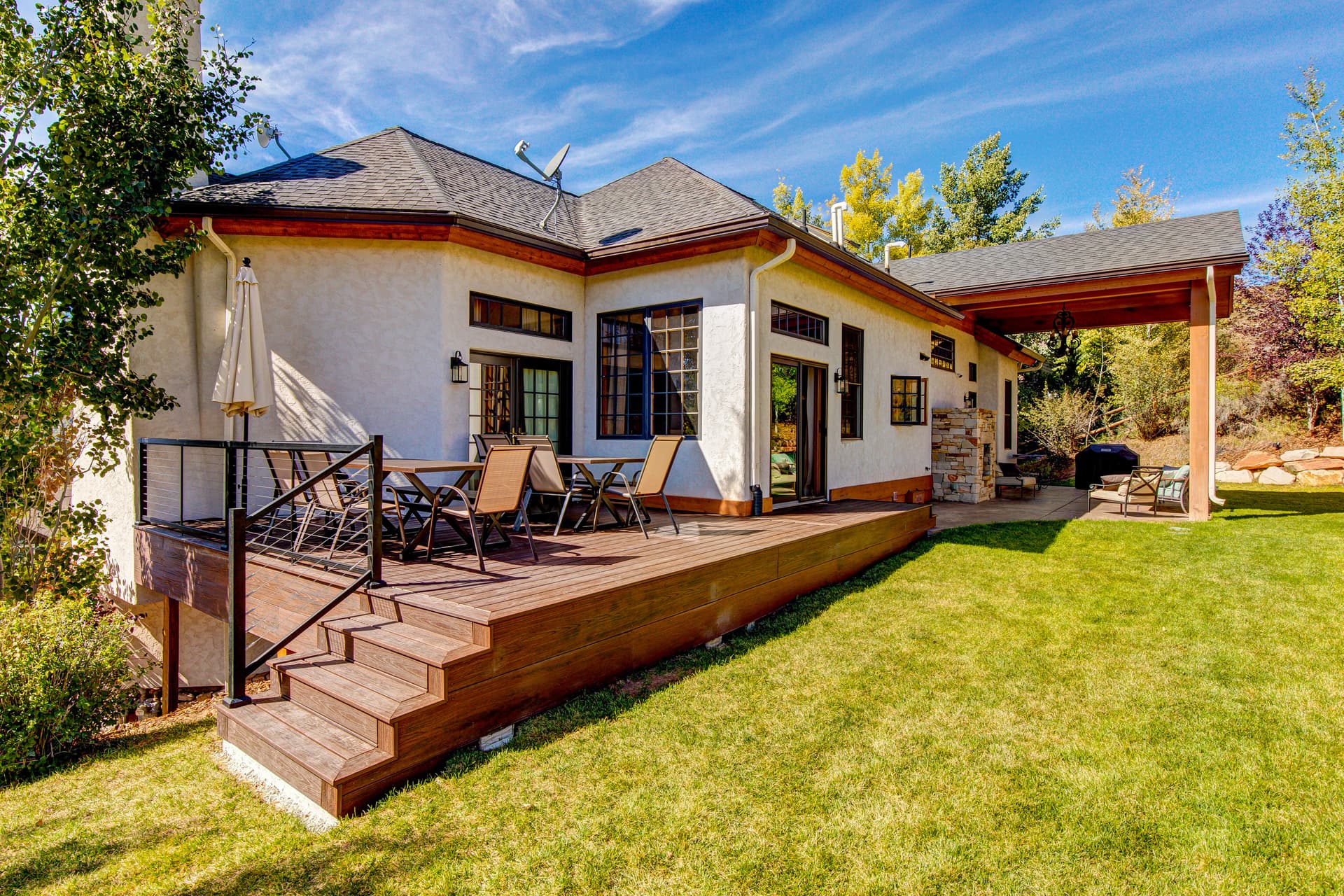 Mountain Hillside Manor - Image 38