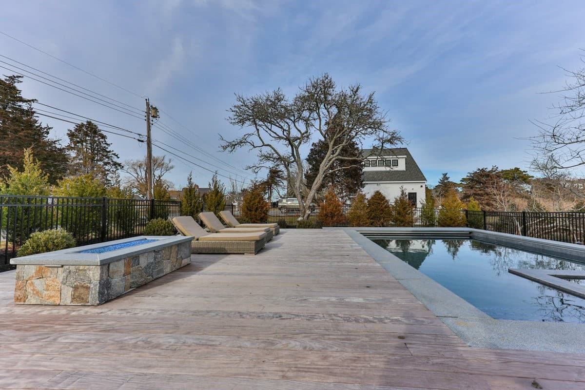 Strong Island Manse - Image 8