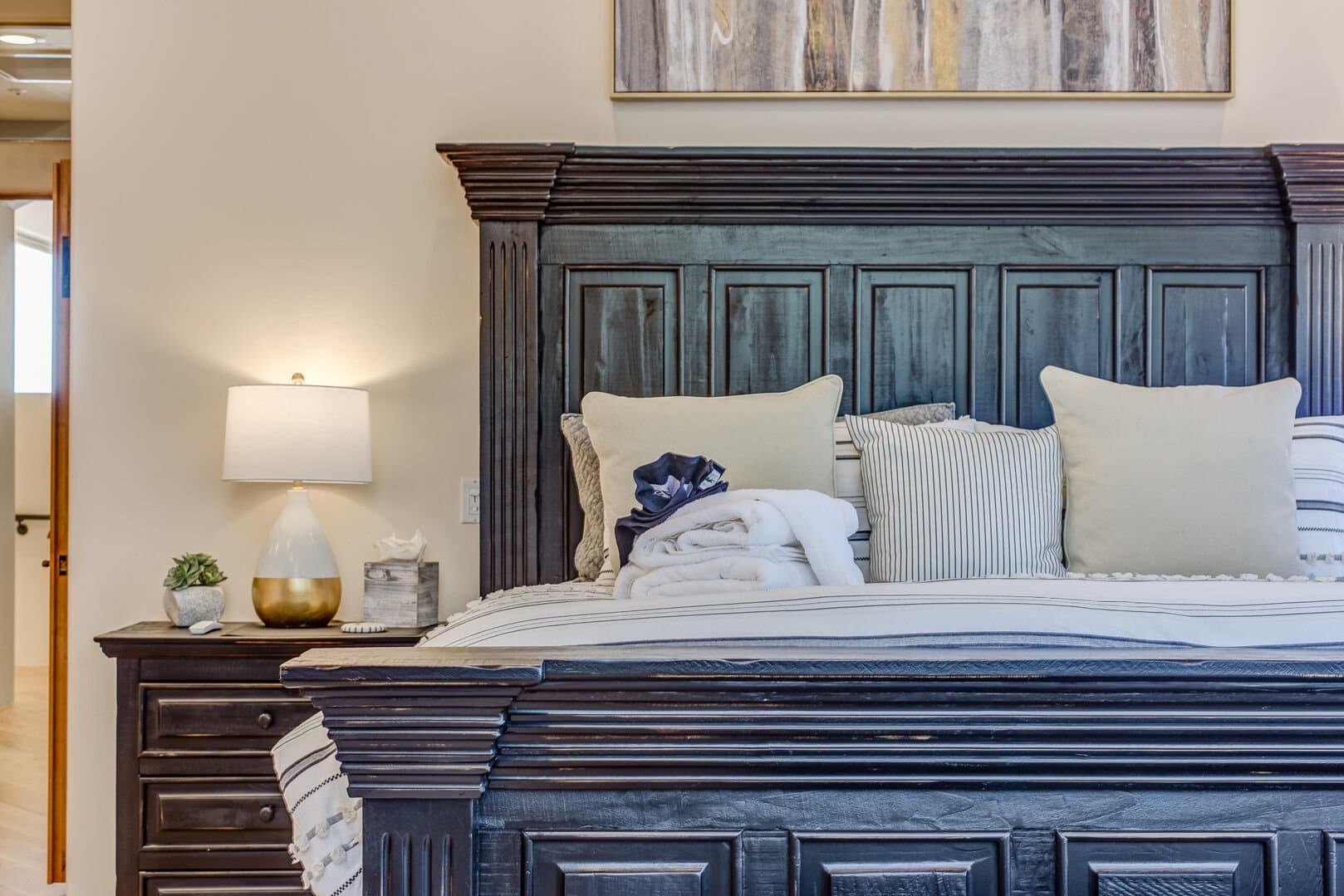 West Chateau - Image 57