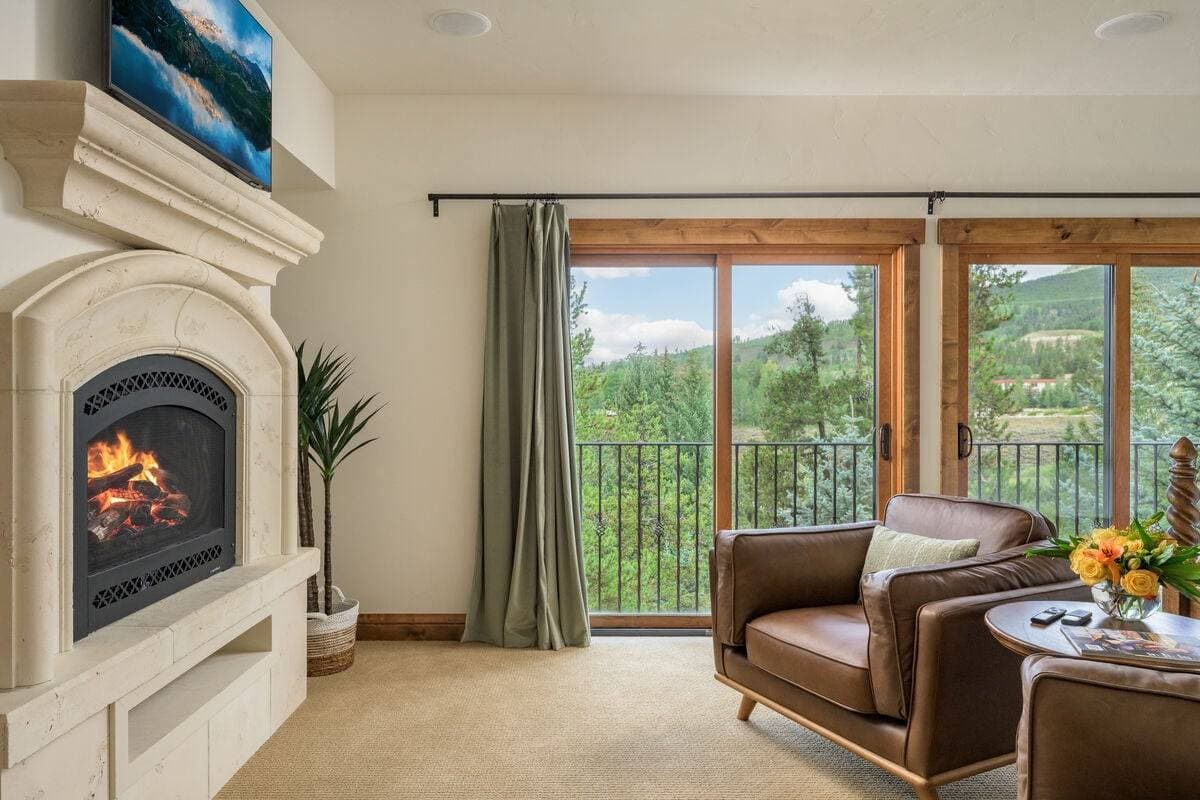 Four Sisters - Image 34