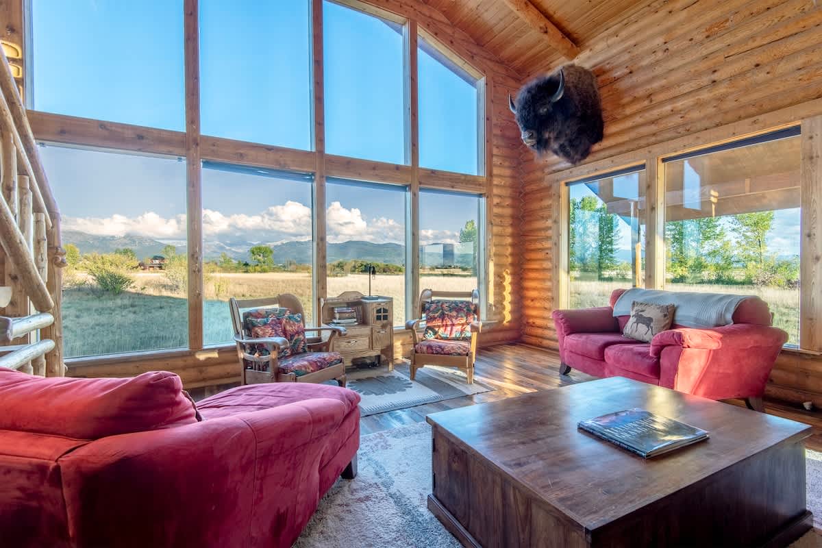 Cabin on Whitney - Image 3