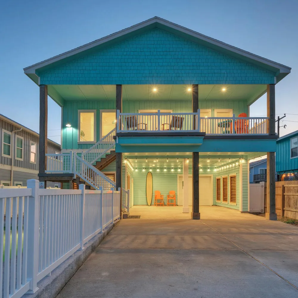 Bourbon Breeze - Image 40