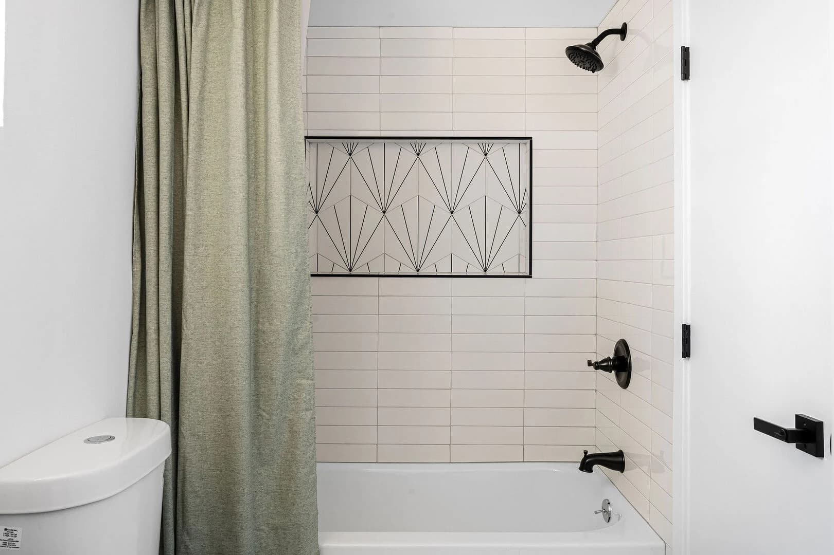 Summit House - Image 31