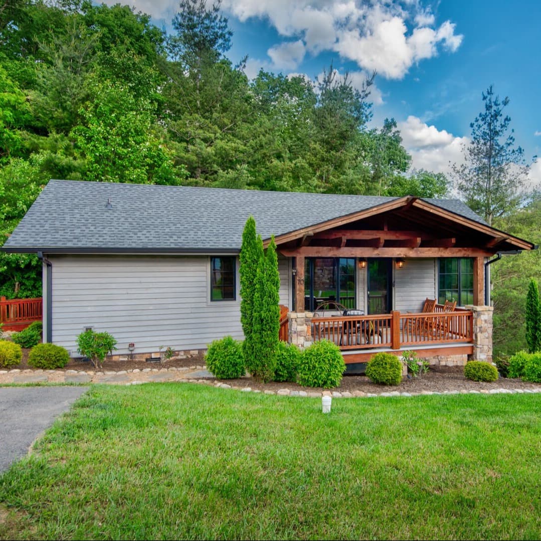 Banner View - Image 1