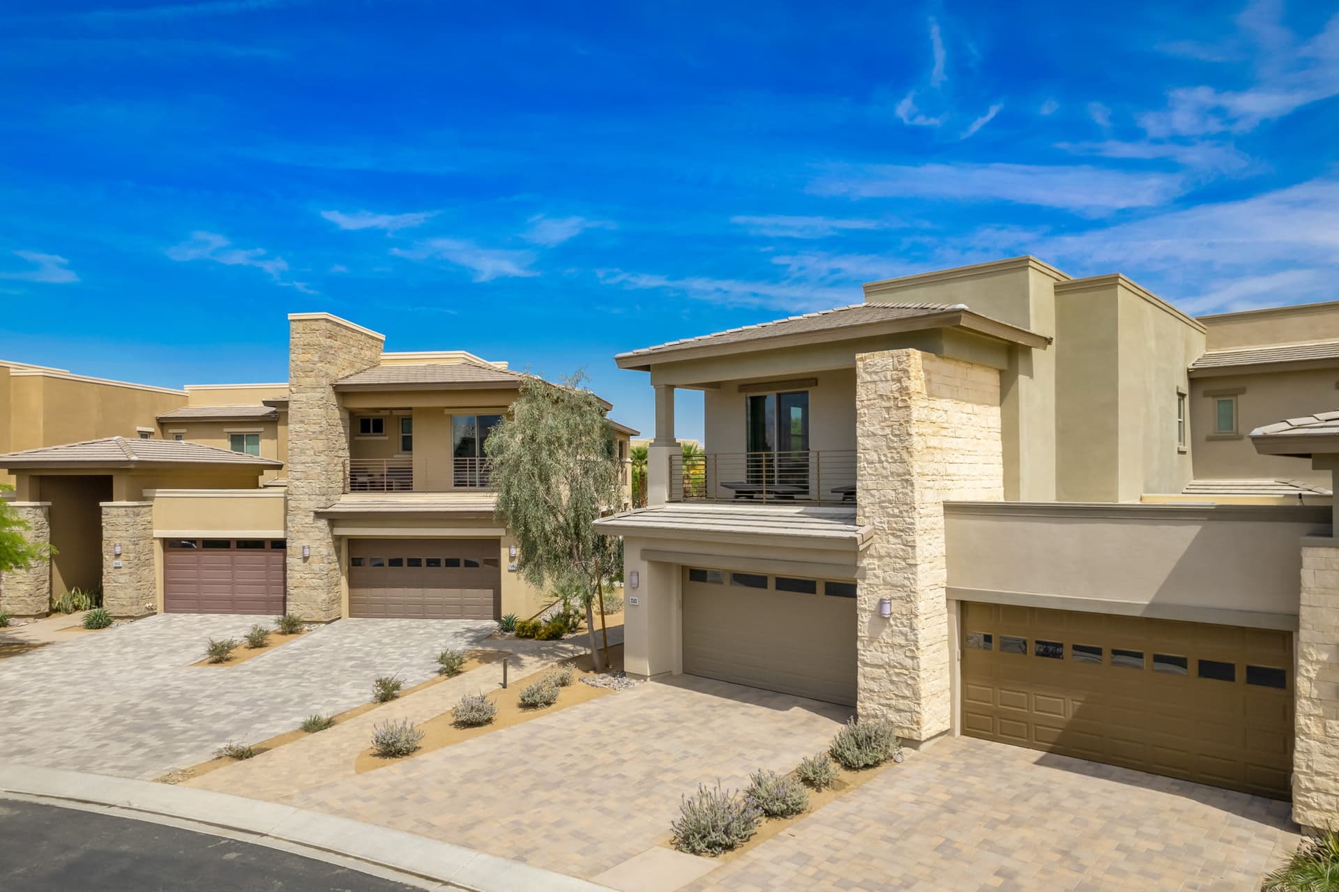 Stay Savvy in Palm Desert - Image 40